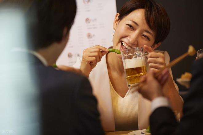 次男子望而却步 女子：每次都是花我的钱ky开元棋牌江苏31岁女子相亲见面3(图2)